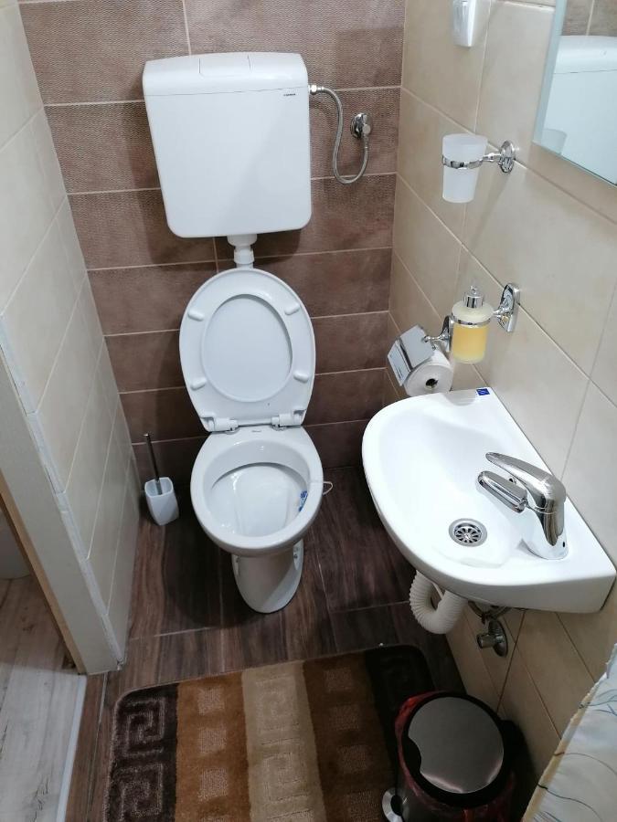Prenociste Day Holiday Smederevo Exterior foto
