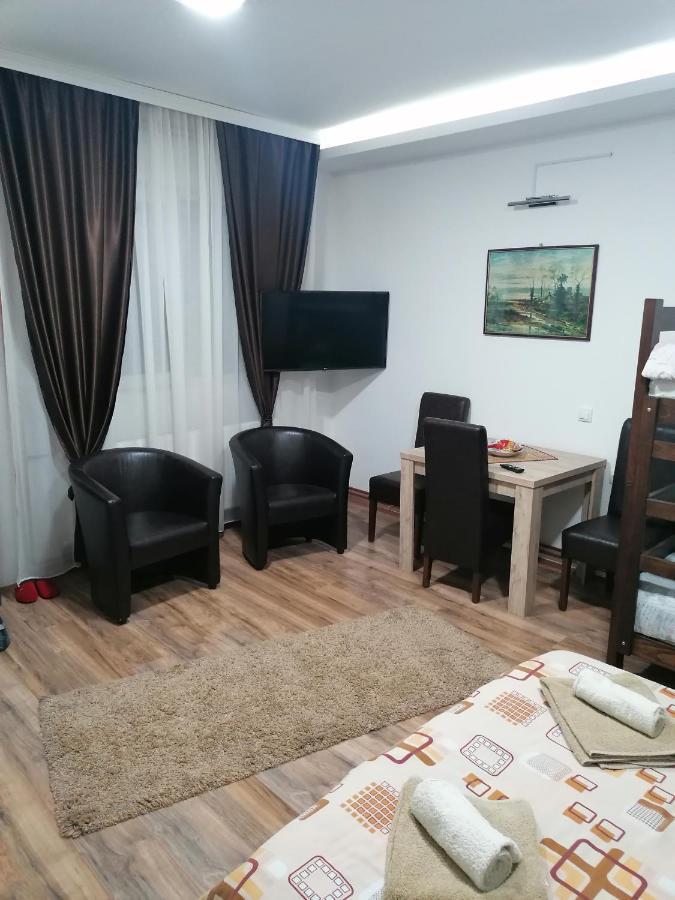 Prenociste Day Holiday Smederevo Exterior foto