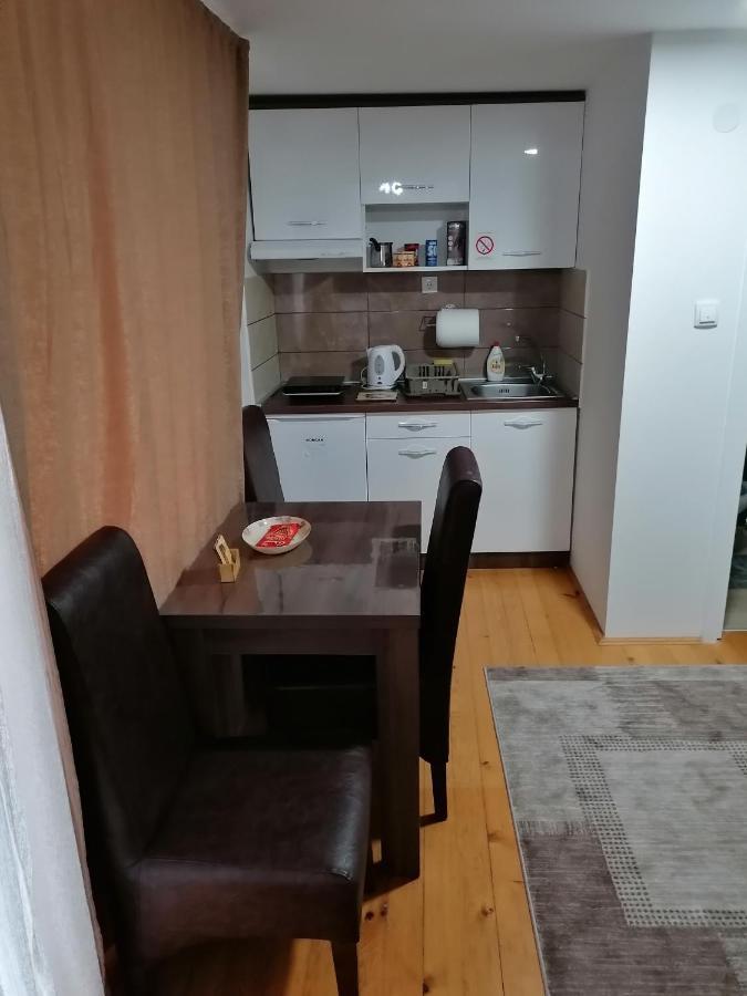 Prenociste Day Holiday Smederevo Exterior foto